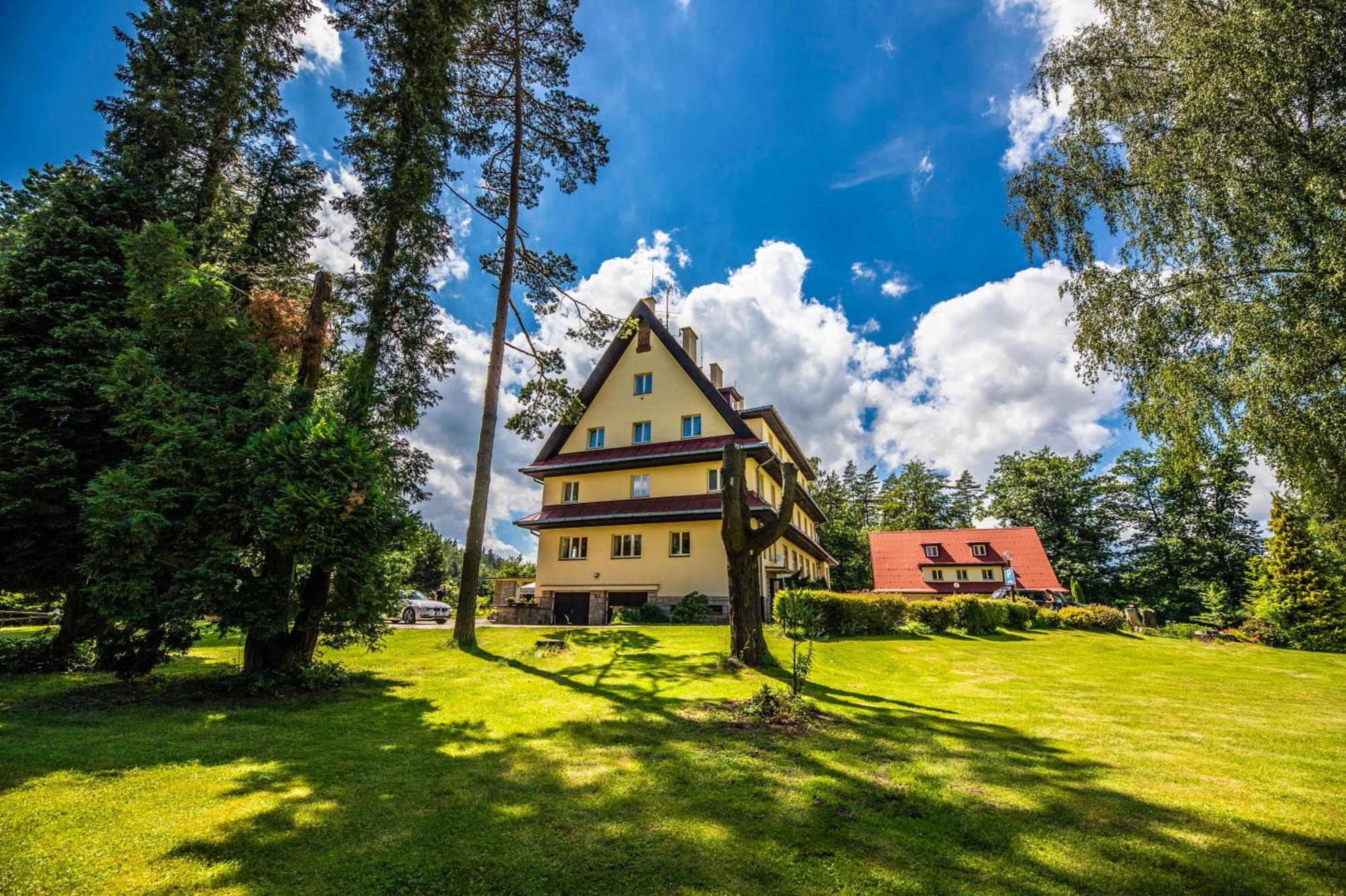 Parkhotel Skalni Mesto Jičín Eksteriør bilde